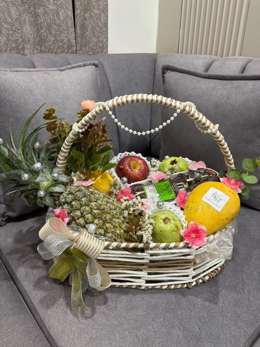 ✨ Fully Customizable Gift Hampers for Every Occasion ✨